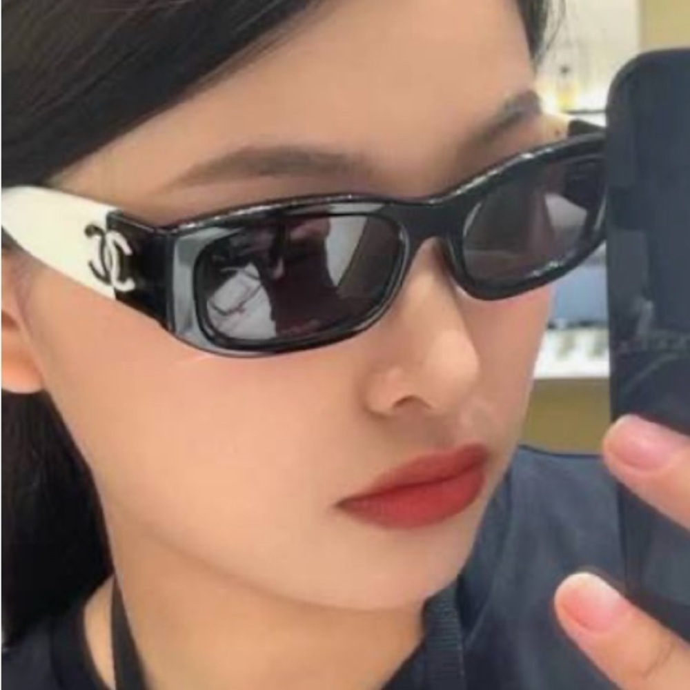 Chanel 5525 Black and White Sunglasses new in box